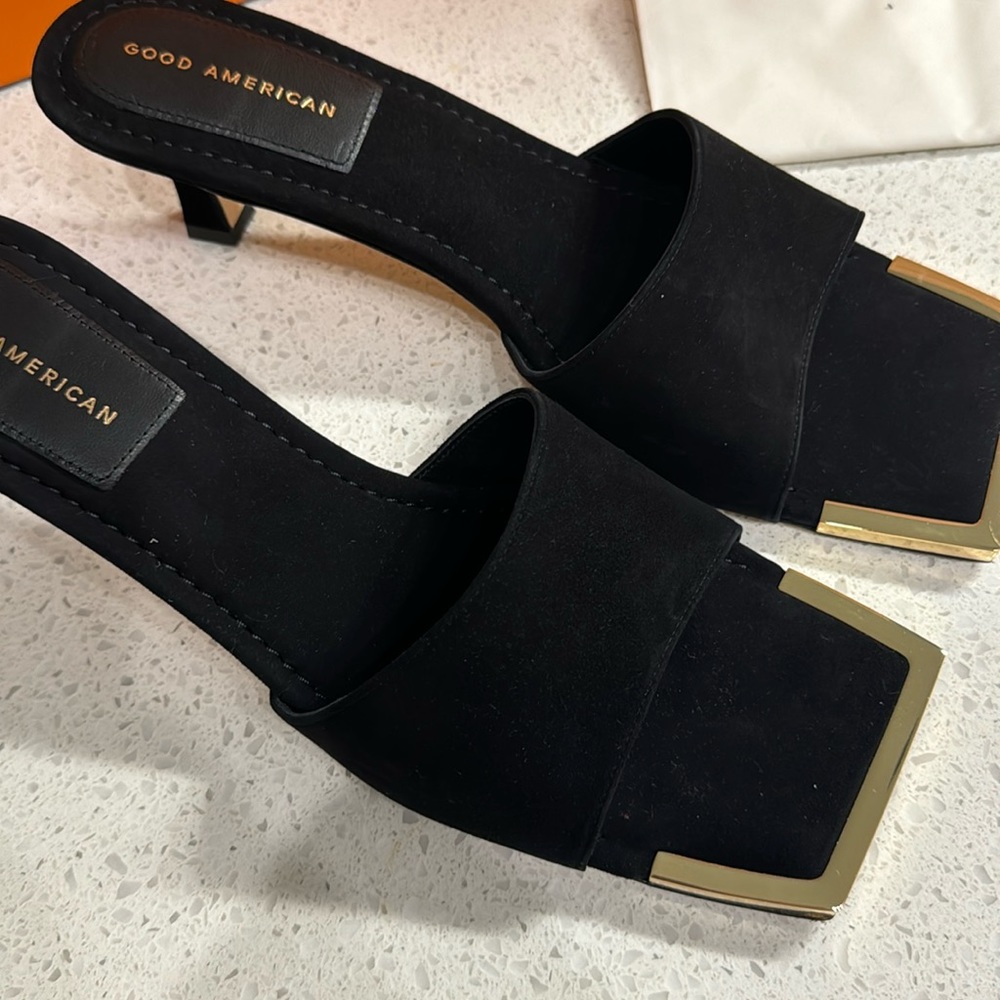 Good American Suede Black Sandal 14